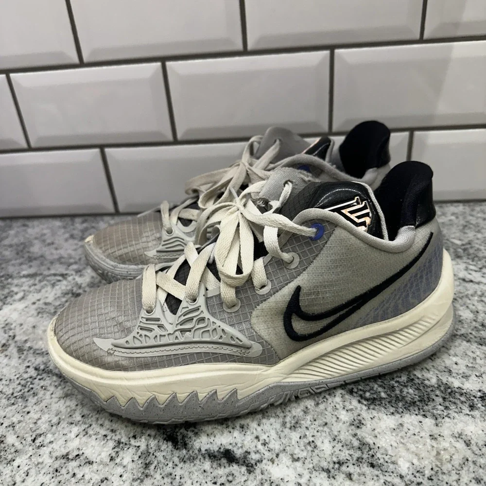 Nike step up